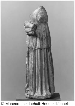 Vier Votivstatuetten aus Lissos, Mädchen Bild4
