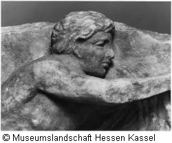 Bogenschießender Apollon Bild3